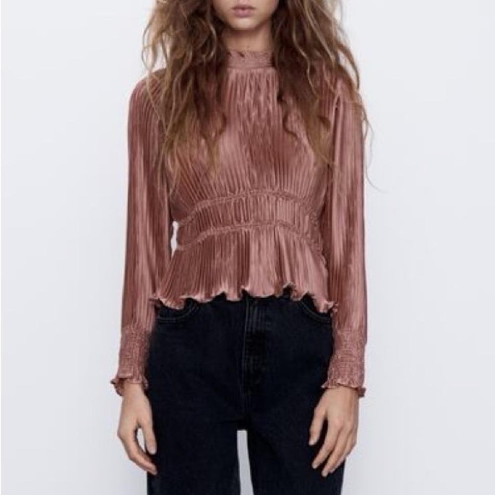 Pleated‎ High Neck Blouse w Lettuce Edges M Pink